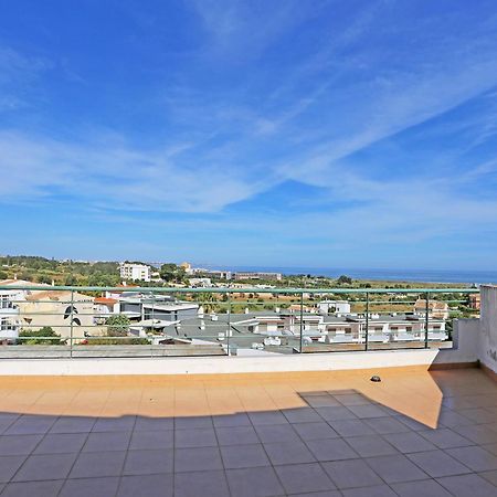P - Meia-Praia Seaview Guesthouse ลากอส ภายนอก รูปภาพ