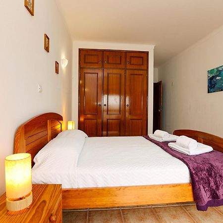 P - Meia-Praia Seaview Guesthouse ลากอส ภายนอก รูปภาพ