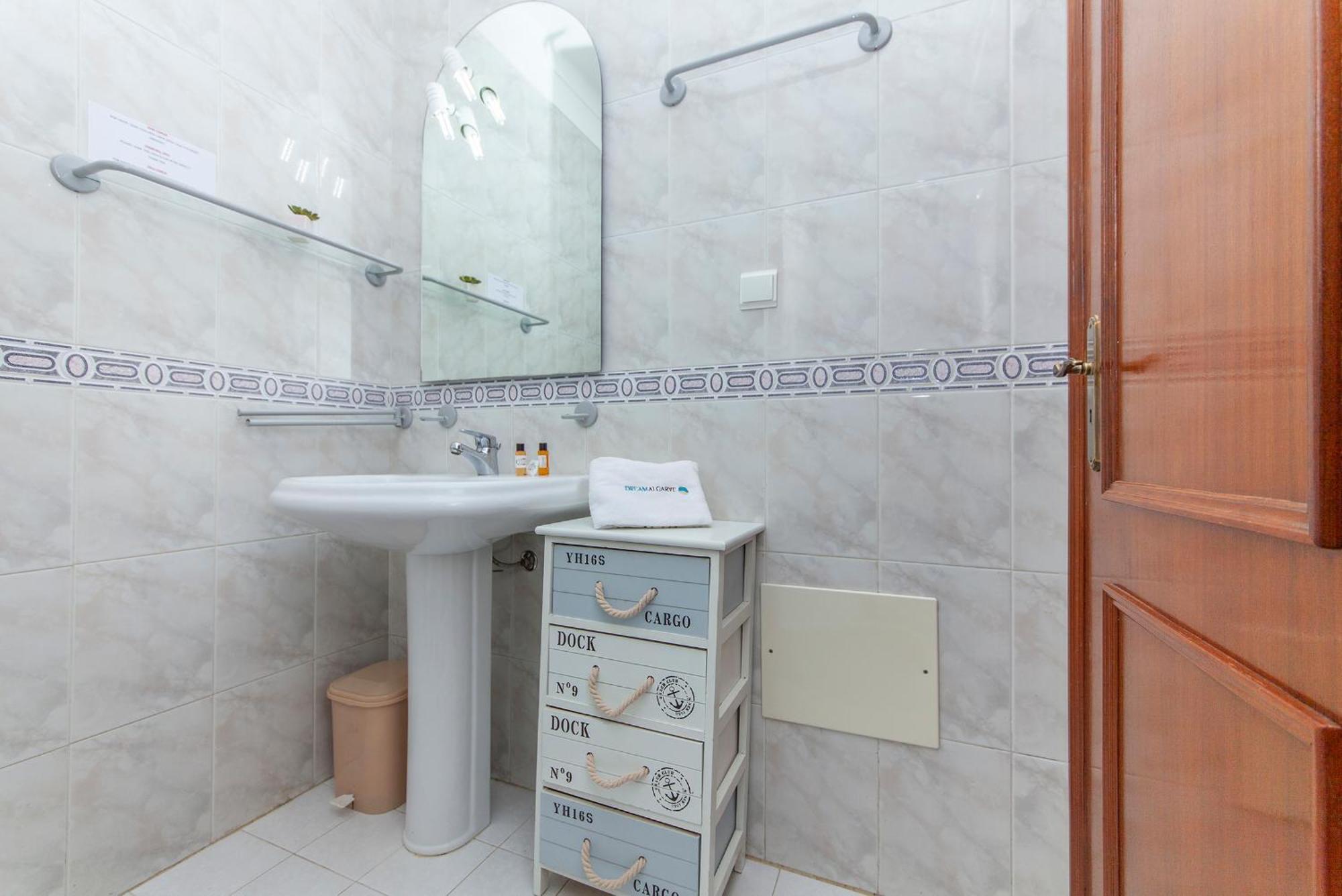 P - Meia-Praia Seaview Guesthouse ลากอส ห้อง รูปภาพ