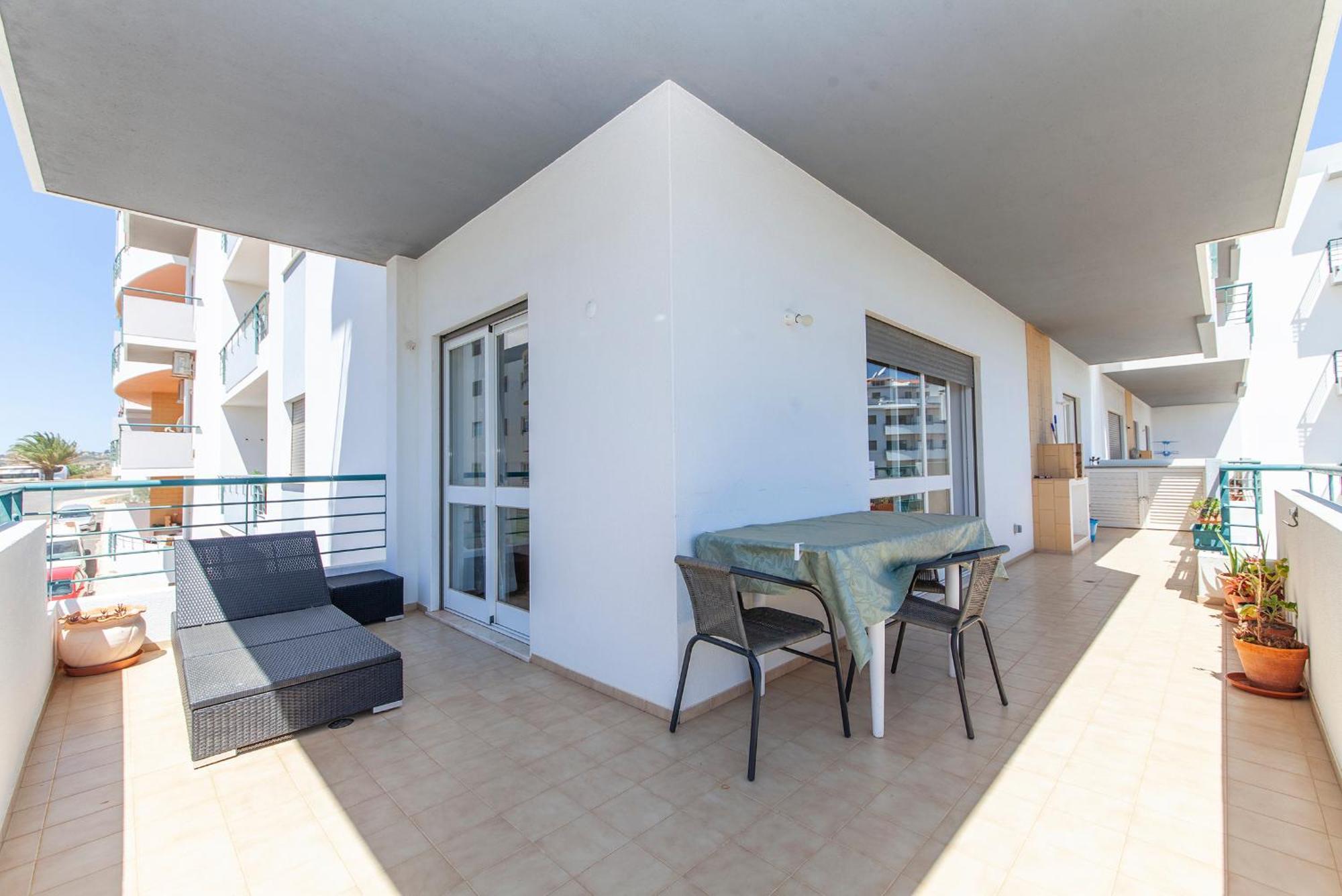 P - Meia-Praia Seaview Guesthouse ลากอส ภายนอก รูปภาพ
