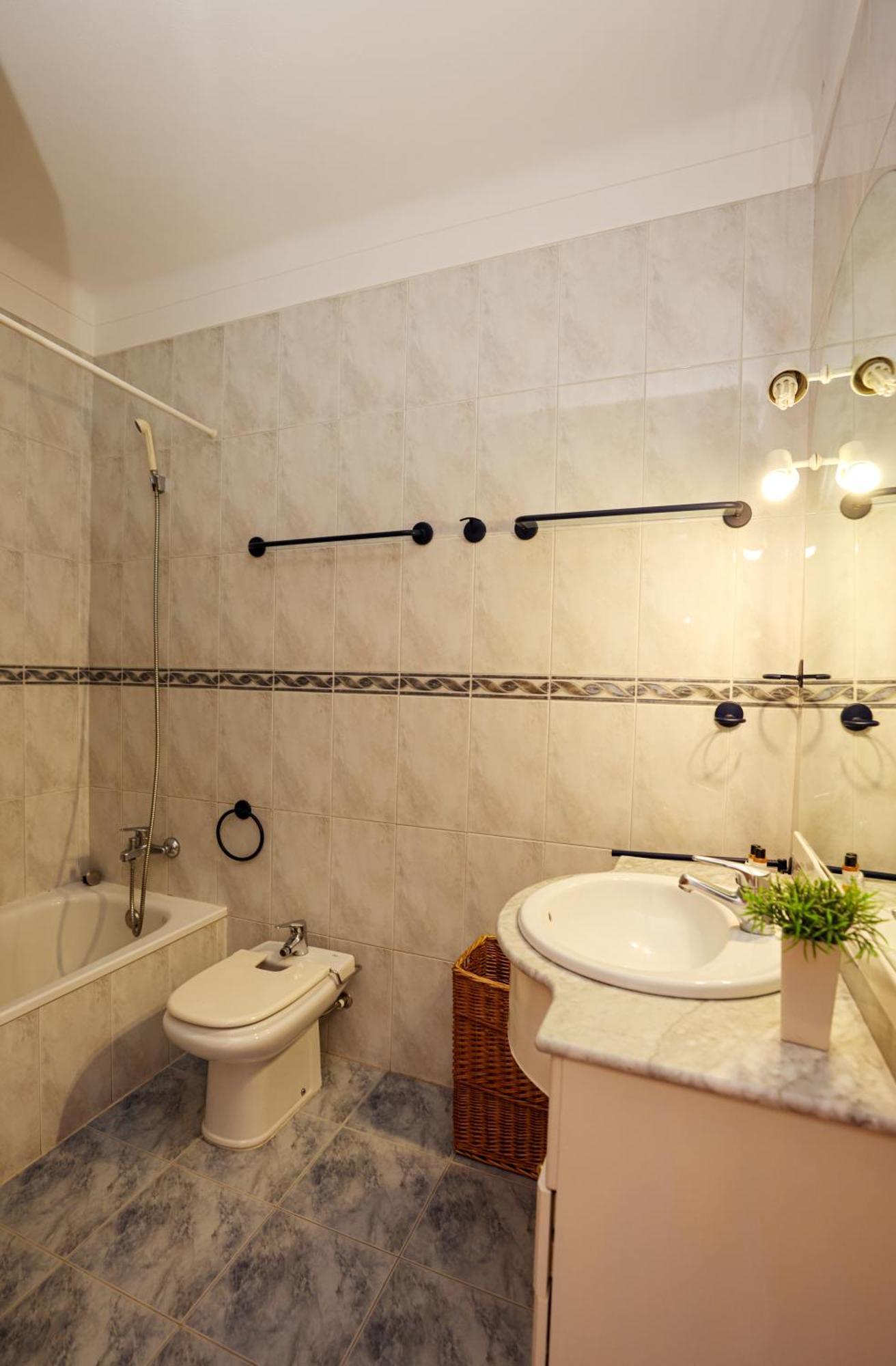 P - Meia-Praia Seaview Guesthouse ลากอส ภายนอก รูปภาพ