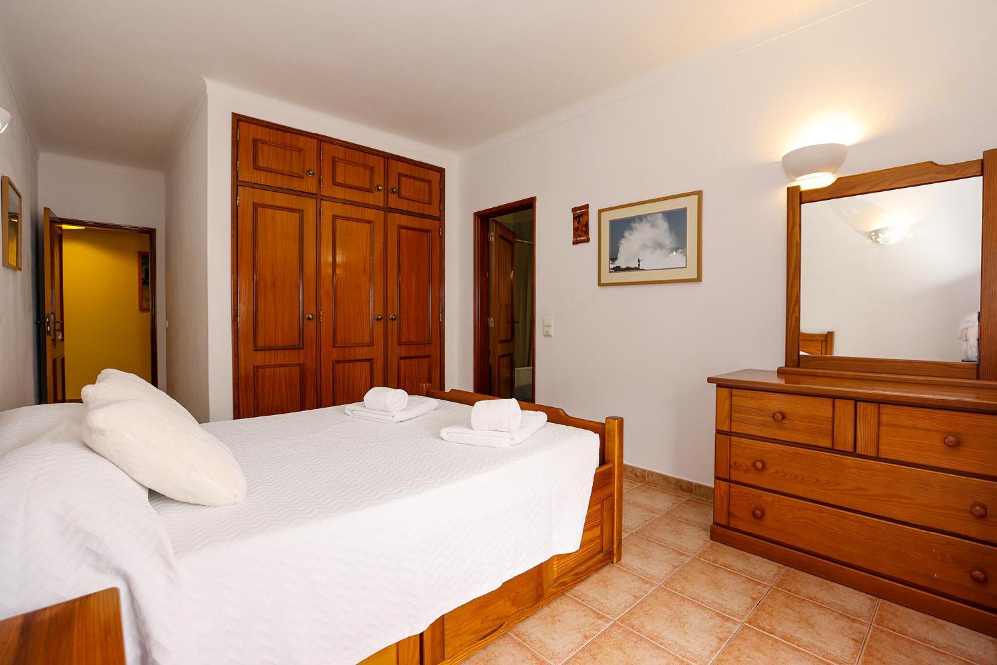 P - Meia-Praia Seaview Guesthouse ลากอส ภายนอก รูปภาพ