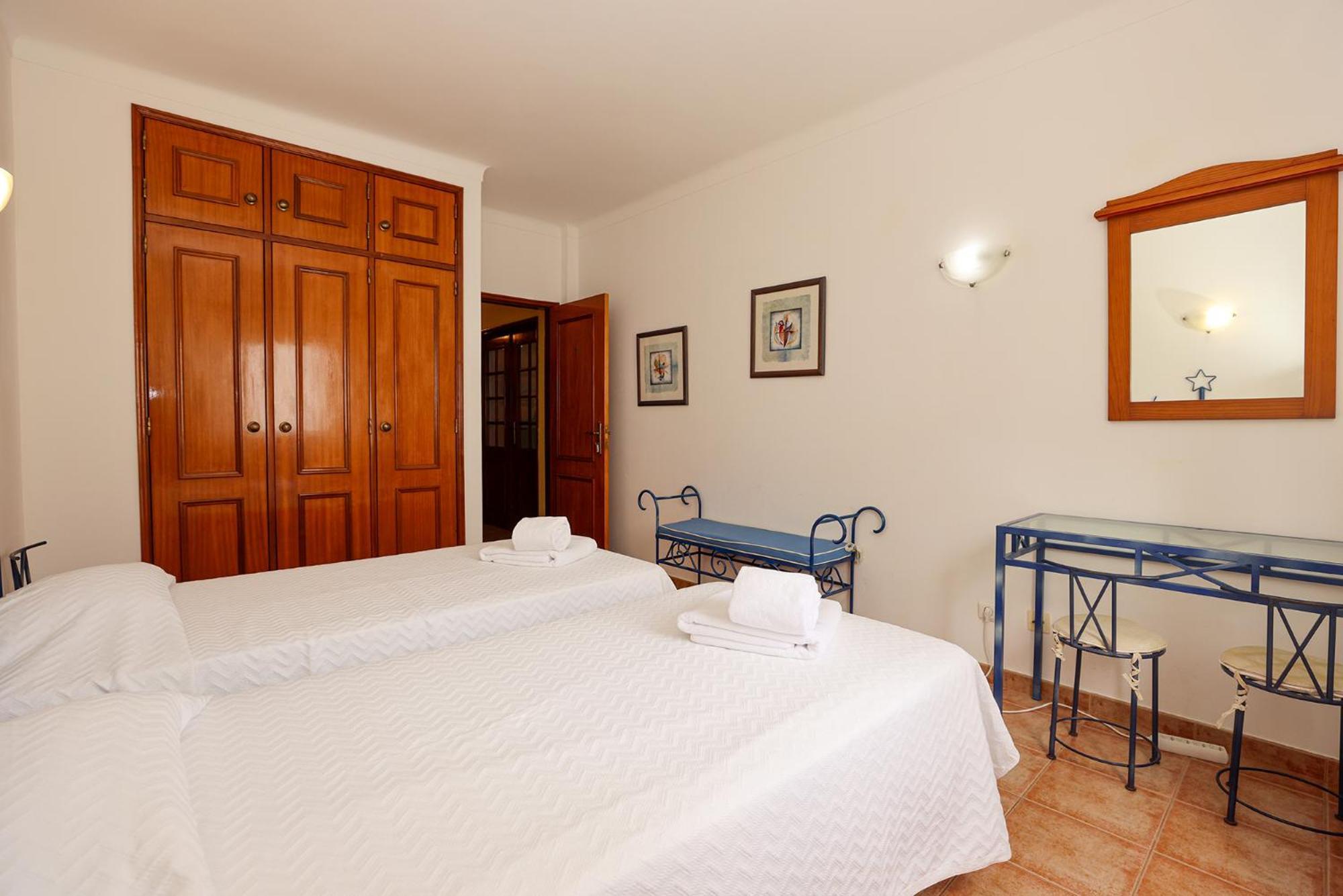 P - Meia-Praia Seaview Guesthouse ลากอส ภายนอก รูปภาพ